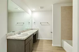 306 N Orange St, Sweeny, TX 77480 - Photo 16