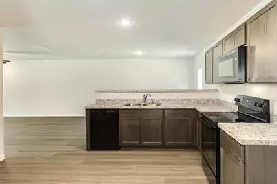 306 N Orange Street, Sweeny, TX 77480 - Photo 10