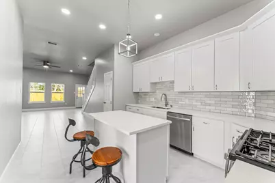 8159 Crestview Drive, Houston, TX 77028 - Photo 10