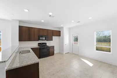 4506 Blue Moutain Laurel, Pinehurst, TX 77362 - Photo 12