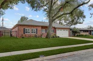 2418 Lazybrook Dr, Houston, TX 77008 - Photo 22