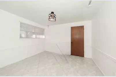 10618 Wickersham Lane, Houston, TX 77042 - Photo 6