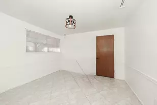 10618 Wickersham Ln, Houston, TX 77042 - Photo 6