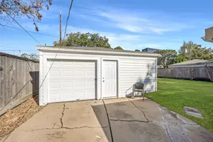 10618 Wickersham Ln, Houston, TX 77042 - Photo 28