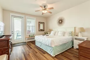 4111 Pointe W Dr, Galveston, TX 77554 - Photo 16