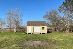 3082 County Rd 536, Alvin, TX 77511 - Photo 4