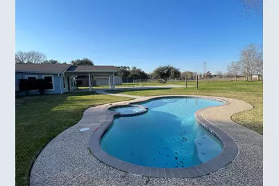 3082 County Road 536, Alvin, TX 77511 - Photo 2
