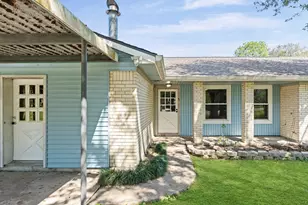 3082 County Rd 536, Alvin, TX 77511 - Photo 4