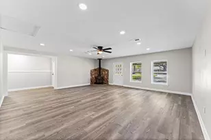 3082 County Rd 536, Alvin, TX 77511 - Photo 8