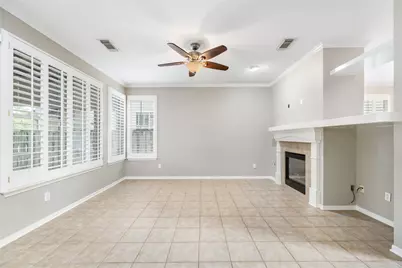 81 N Apple Springs Circle, The Woodlands, TX 77382 - Photo 14