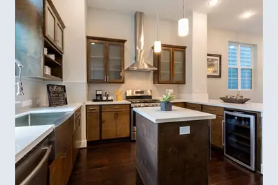 1027 W 24th Street, Houston, TX 77008 - Photo 4