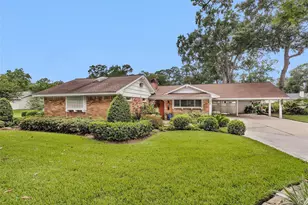 3 Fairway Dr, Conroe, TX 77304 - Photo 4