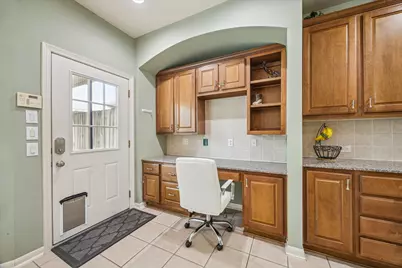2403 Clippers Square, Houston, TX 77058 - Photo 8