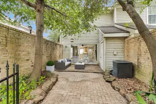 2030 Plantation Dr, Conroe, TX 77301 - Photo 24