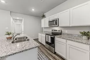 316 Pecos Dr, Huntsville, TX 77340 - Photo 8