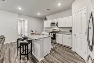 316 Pecos Dr, Huntsville, TX 77340 - Photo 10