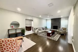 7135 Cayton St, Houston, TX 77061 - Photo 2