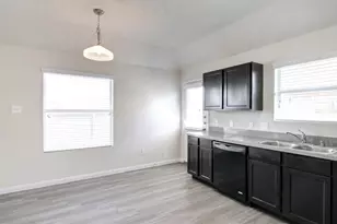 12724 Rio Lindo St, Rosharon, TX 77583 - Photo 2