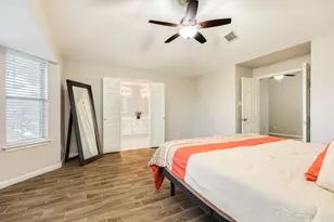 2806 S Peach Hollow Cir, Pearland, TX 77584 - Photo 28