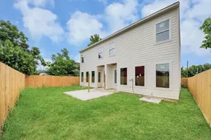 8206 Colonial Ln, Houston, TX 77051 - Photo 26