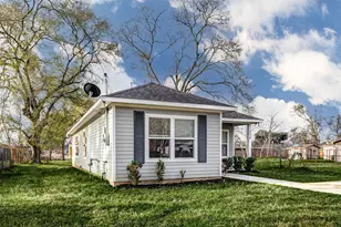 4918 Carmen St, Houston, TX 77033 - Photo 2