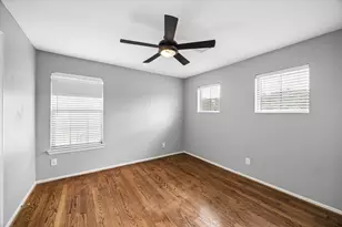 1542 Bevis St, Houston, TX 77008 - Photo 32