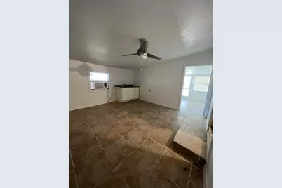 1272 Pecan Street #B, Clute, TX 77531 - Photo 4