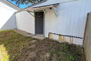 1272 Pecan St, Clute, TX 77531 - Photo 8