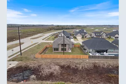 10023 Goliad Drive, Mont Belvieu, TX 77523 - Photo 24