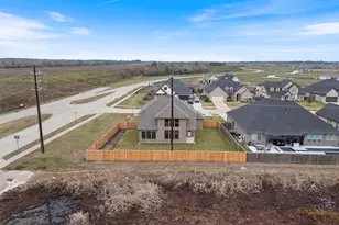 10023 Goliad Dr, Mont Belvieu, TX 77523 - Photo 24