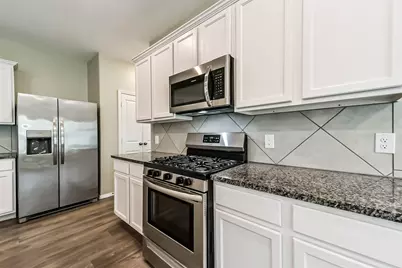 9422 Vicksburg Road, Baytown, TX 77521 - Photo 12