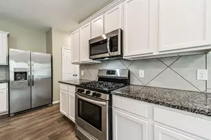 9422 Vicksburg Rd, Baytown, TX 77521 - Photo 12
