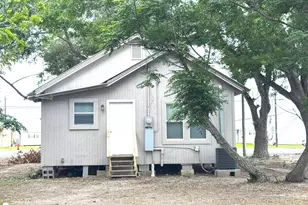 907 E Jackson St, El Campo, TX 77437 - Photo 20