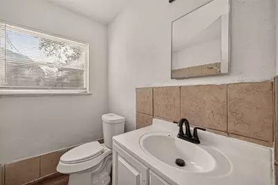 5782 Belcrest Street, Houston, TX 77033 - Photo 24