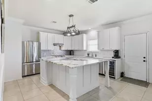 6407 Hillock Ln, Pearland, TX 77584 - Photo 2