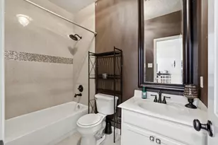 6407 Hillock Ln, Pearland, TX 77584 - Photo 10