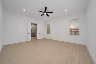 322 Louvenia Ct, Pinehurst, TX 77362 - Photo 18