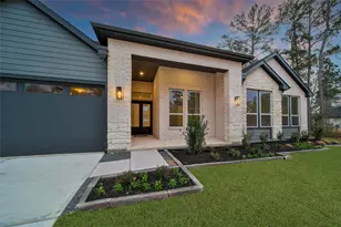 322 Louvenia Ct, Pinehurst, TX 77362 - Photo 2