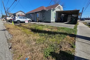 7501 Hillsboro St, Houston, TX 77020 - Photo 2