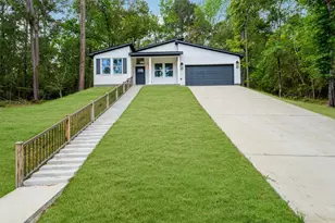 24411 Oakland Hills Dr, Huntsville, TX 77320 - Photo 2