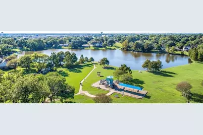 210 Amy Street, Angleton, TX 77515 - Photo 16