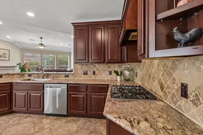15 Verdin Place, The Woodlands, TX 77389 - Photo 10