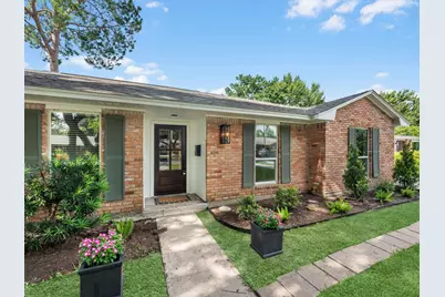 10627 Burgoyne Road, Houston, TX 77042 - Photo 12