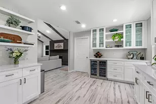 10627 Burgoyne Rd, Houston, TX 77042 - Photo 22