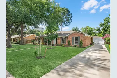 10627 Burgoyne Road, Houston, TX 77042 - Photo 2