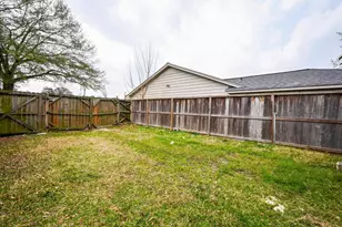 314 W Hart Ave, Pasadena, TX 77506 - Photo 2