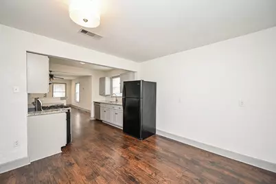 314 W Hart Avenue, Pasadena, TX 77506 - Photo 10