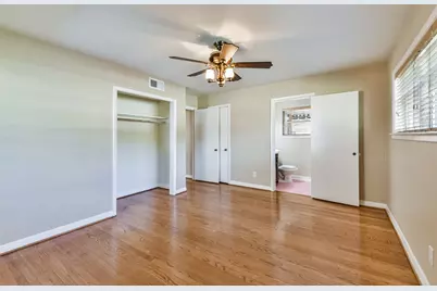 5231 Willowbend Boulevard, Houston, TX 77096 - Photo 22