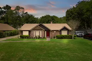 8218 Camborne Ln, Houston, TX 77070 - Photo 2