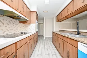 7878 Leonora St, Houston, TX 77061 - Photo 4